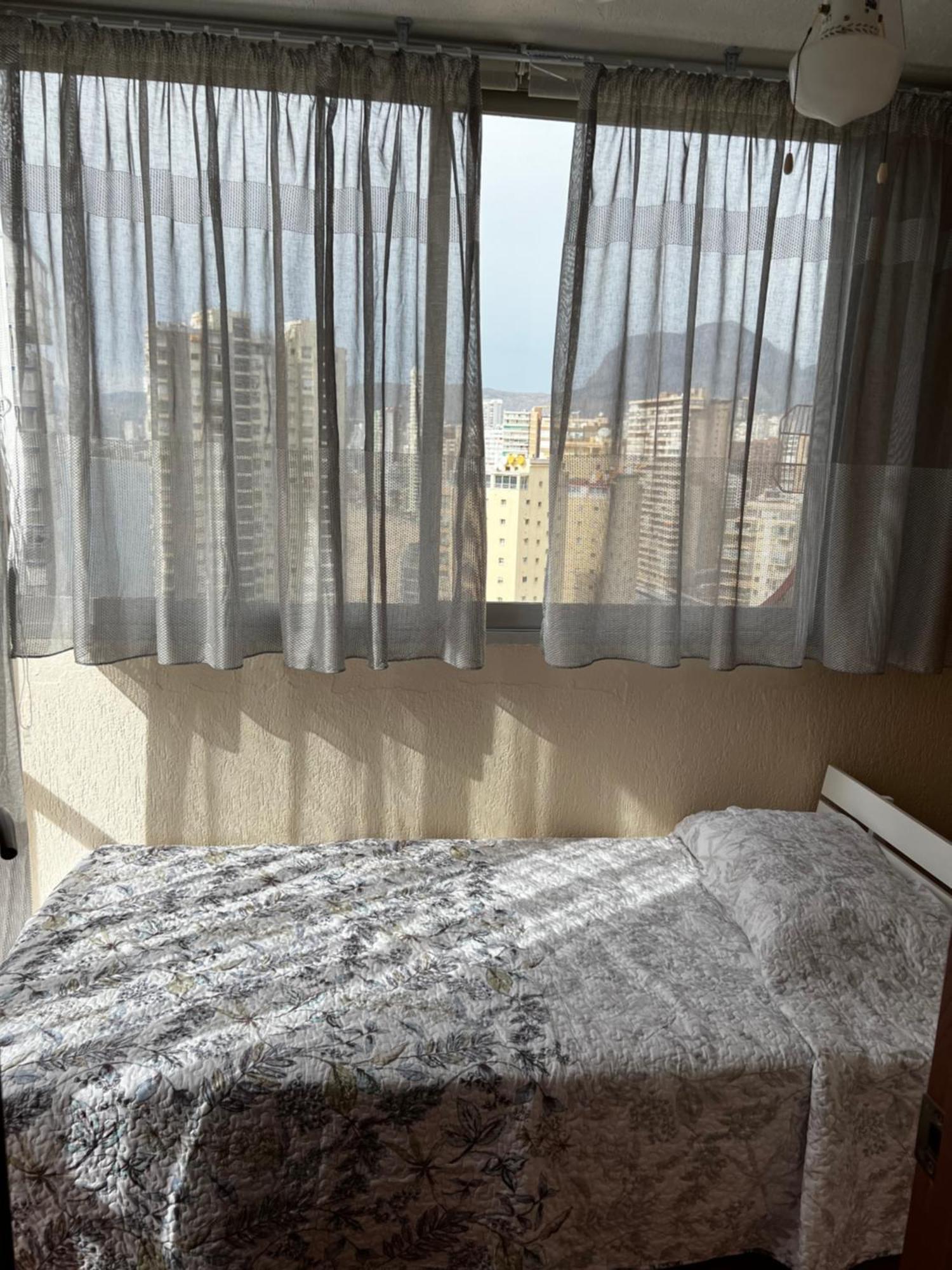 2 Bedroom Levante Beach Benidorm Exterior foto